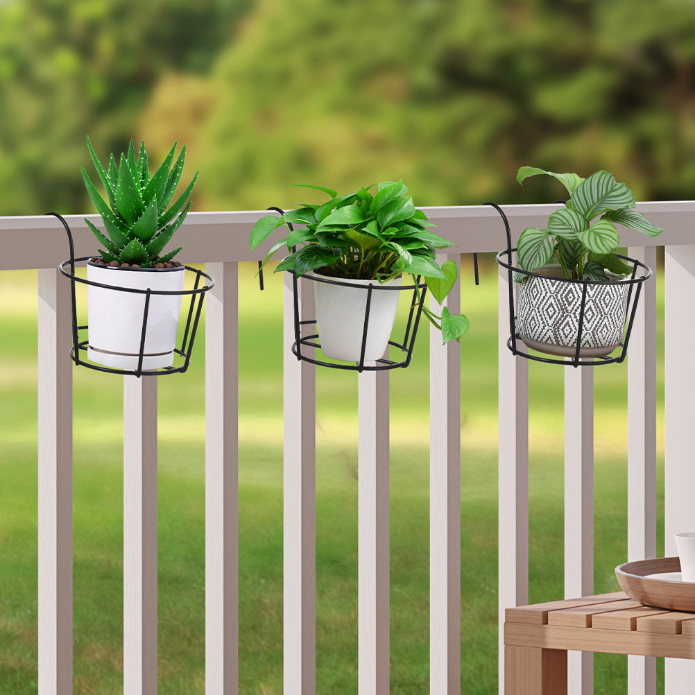 Hanging Planter Basket - 4個入り 鉄製吊り下げ式植木鉢ラック 丸型プランターバスケット 屋外ガーデンパティオバルコニー装飾用植物ホルダー ディスプレイスタンド